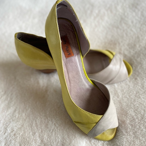 Miz Mooz two tone leather kitten heels | Summer | peep toe | open toe | size 6.5 - Picture 2 of 6